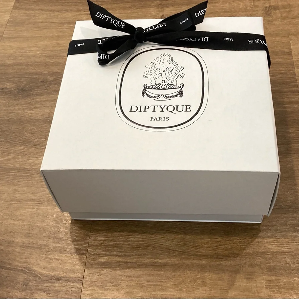 diptyque White Gift Box with Black Ribbon
